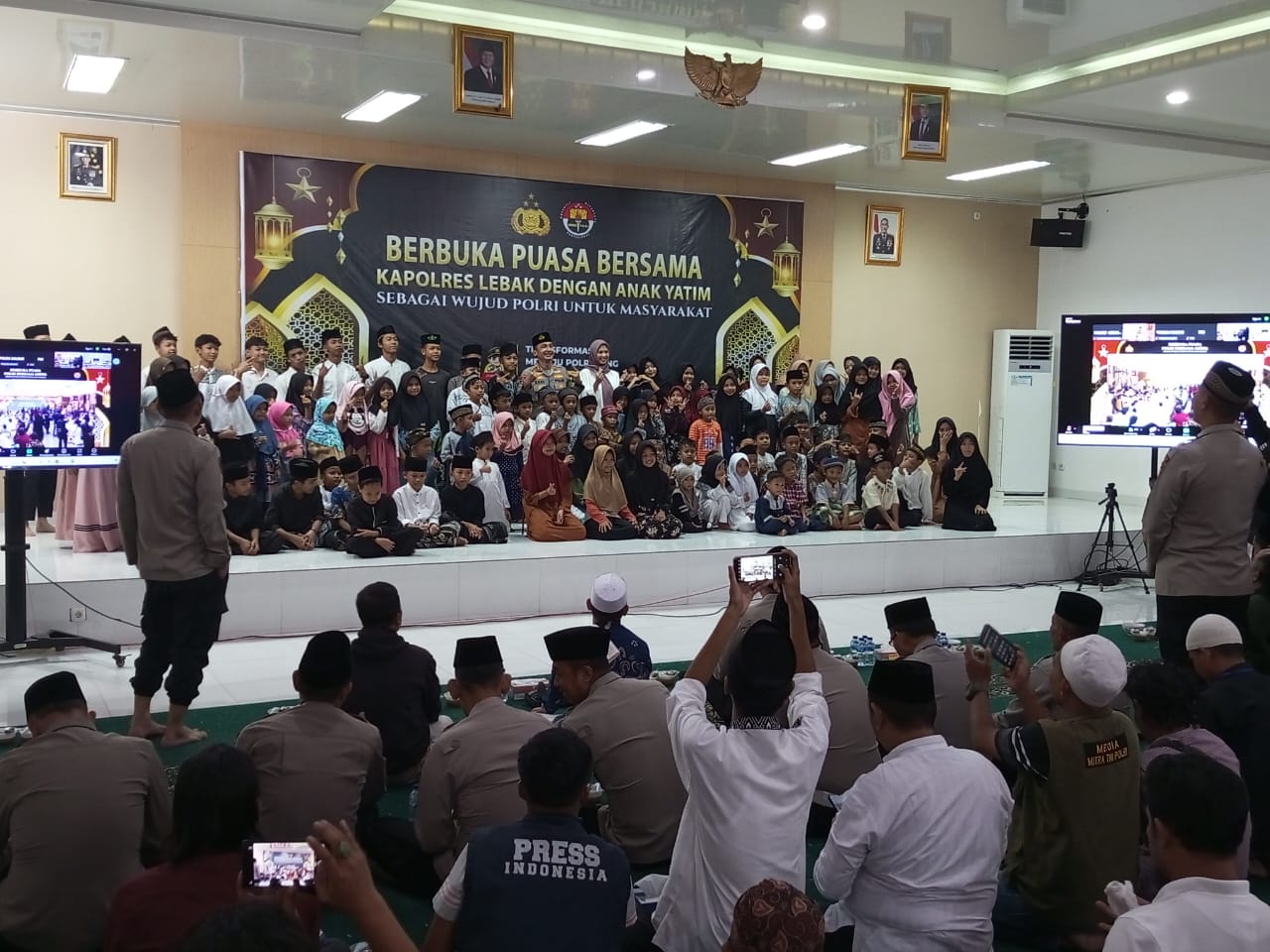 Polres Lebak Gelar Bukber Bersama Ratusan Anak Yatim