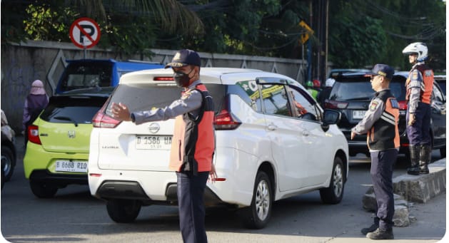 Atasi Kemacetan Sejumlah Titik Lokasi, Dishub Terjunkan Personel, Atur Lalu Lintas