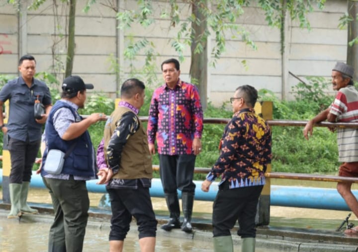 Bupati Tangerang Tinjau Langsung Lokasi Banjir di Kawasan Olek,Masyarakat Diminta Tidak Buang Sampah Sembarangan